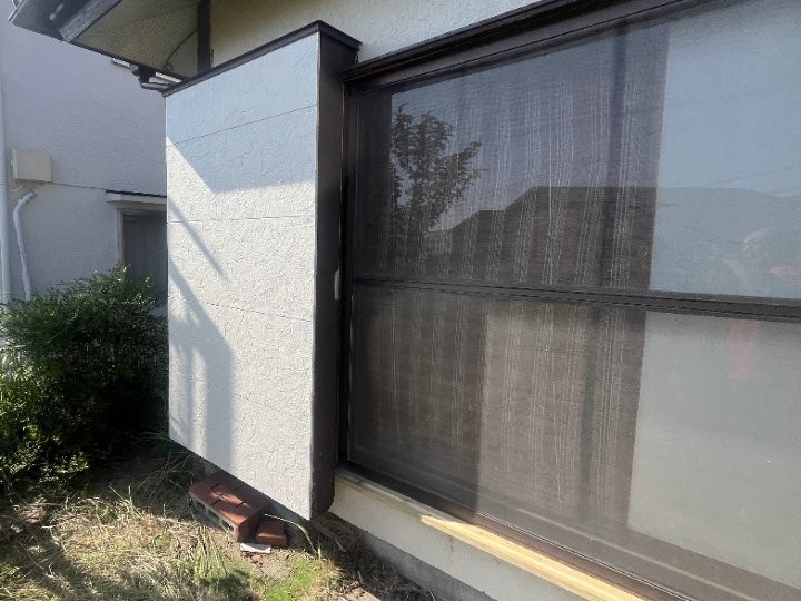 袖ヶ浦市神納にて劣化した雨戸(戸袋)を解体・補修しサイディングで復旧